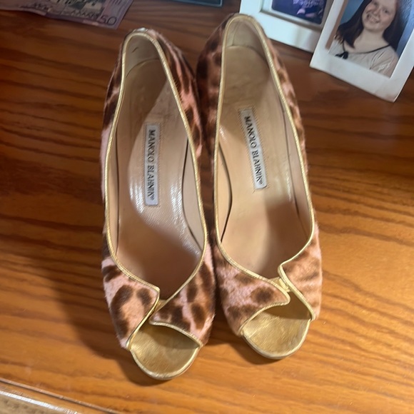 Manolo Blahnik Shoes - Manolo Blahnik Pony Hair Leopard Print Heels